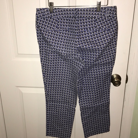 Dalia 6 Ankle Crop Dress Pants - Picture 2 of 7